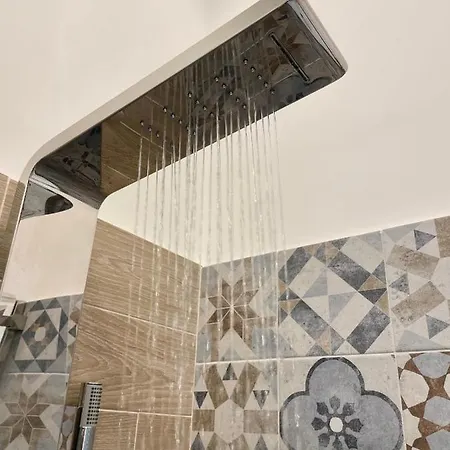 Luxury Vintage Flooring - Balcony Lejlighed *